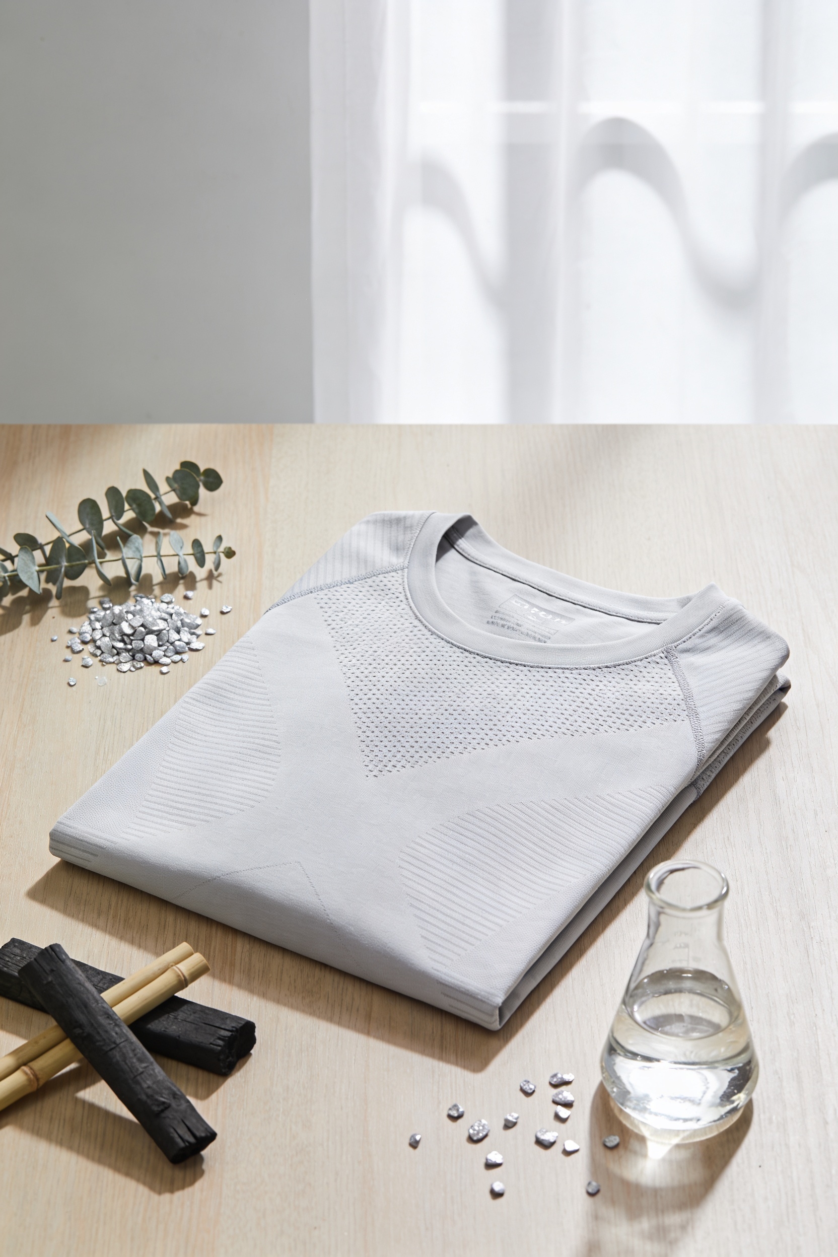 moisture wicking antimicrobial fabric properties